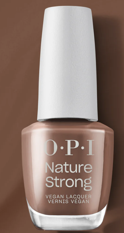 Flacon de vernis à ongles OPI Nature Strong, teinte naturelle, formule vegan enrichie en ingrédients d'origine naturelle. 
